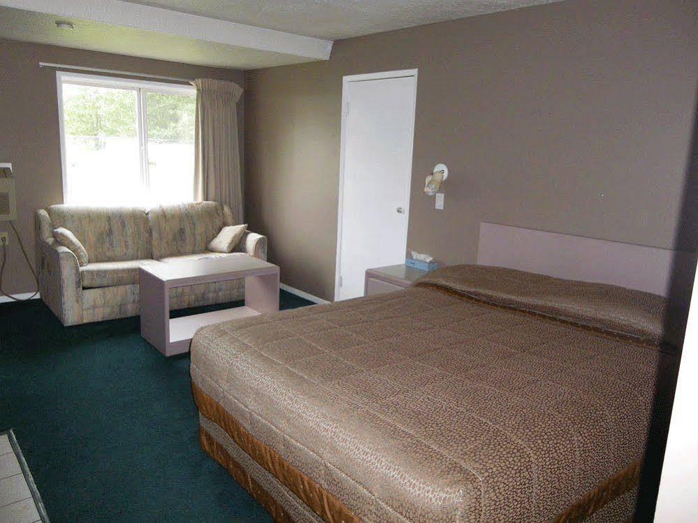 Selkirk Motel