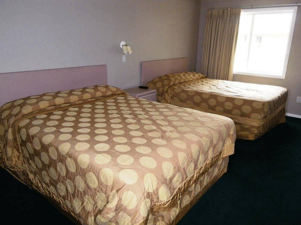 Selkirk Motel