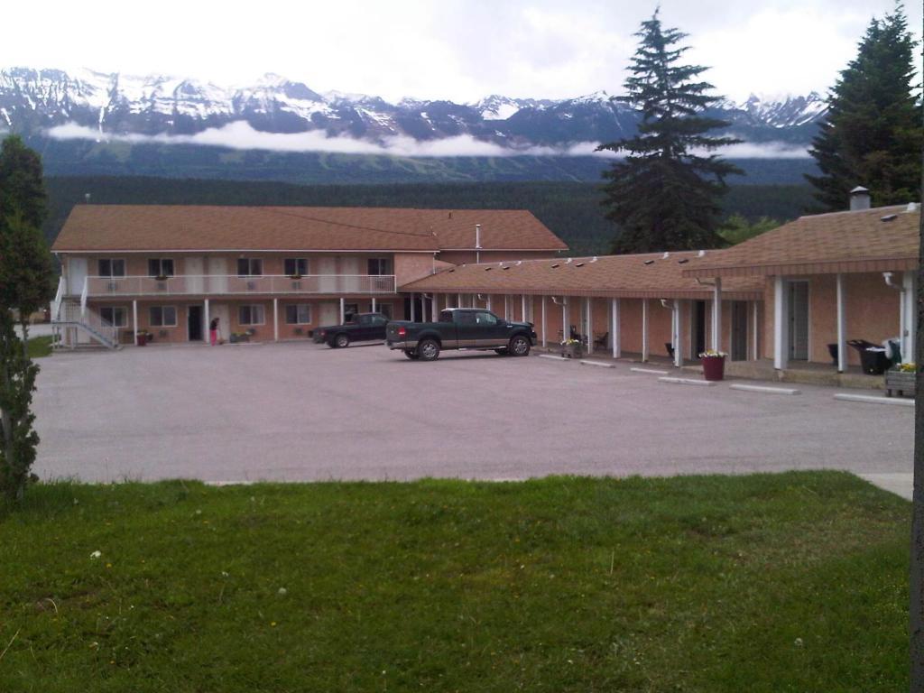 Selkirk Motel