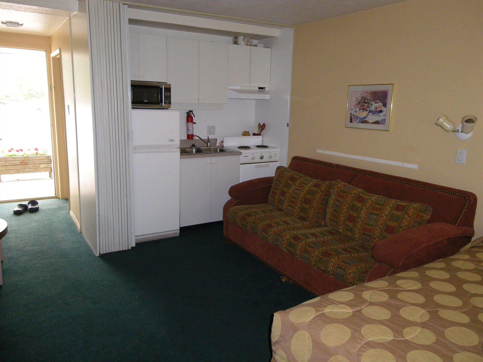 Selkirk Motel